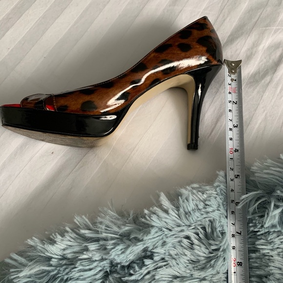 Patent leopard pumps. - Picture 6 of 6